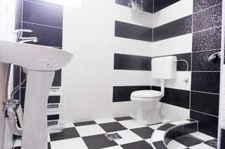 Дома для отпуска Modern house feels like home Ulcinj Дони-Штой Дом с 4 спальнями-13