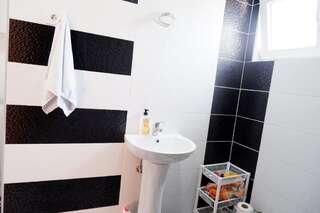 Дома для отпуска Modern house feels like home Ulcinj Дони-Штой Дом с 4 спальнями-30