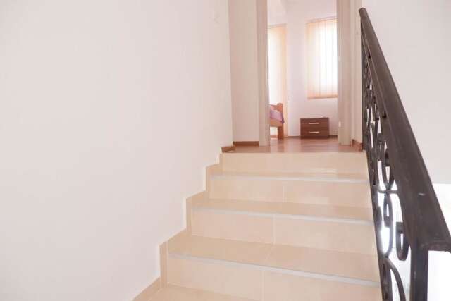 Дома для отпуска Modern house feels like home Ulcinj Дони-Штой-25