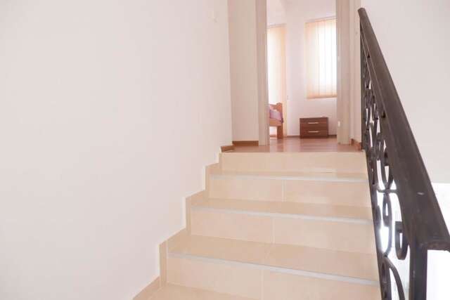 Дома для отпуска Modern house feels like home Ulcinj Дони-Штой-6