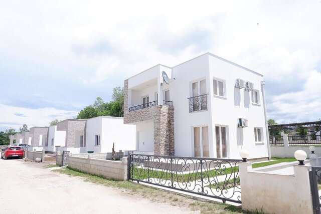 Дома для отпуска Modern house feels like home Ulcinj Дони-Штой-9
